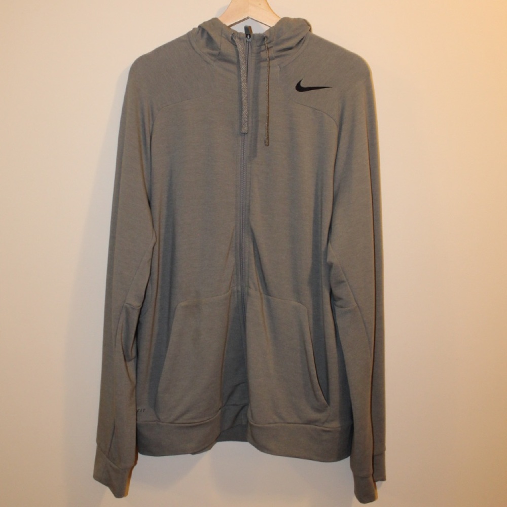 Nike dri-fit pullover jacket size medium